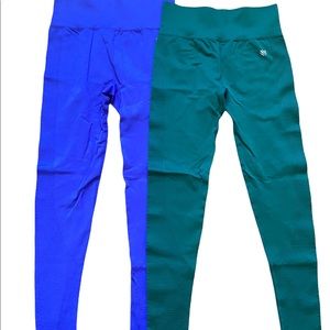 💙💚2 pairs of Leggings💙💚